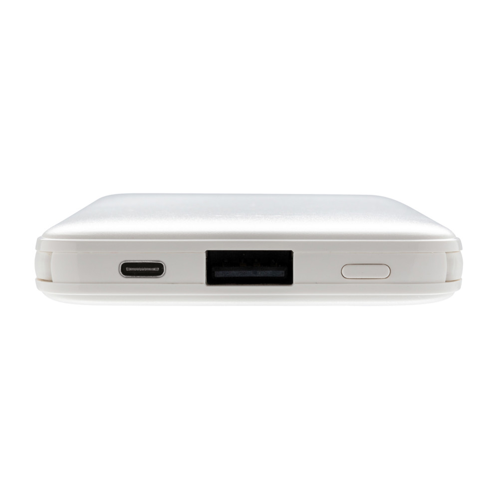 5.000 mAh Pocket Powerbank with integrated cables