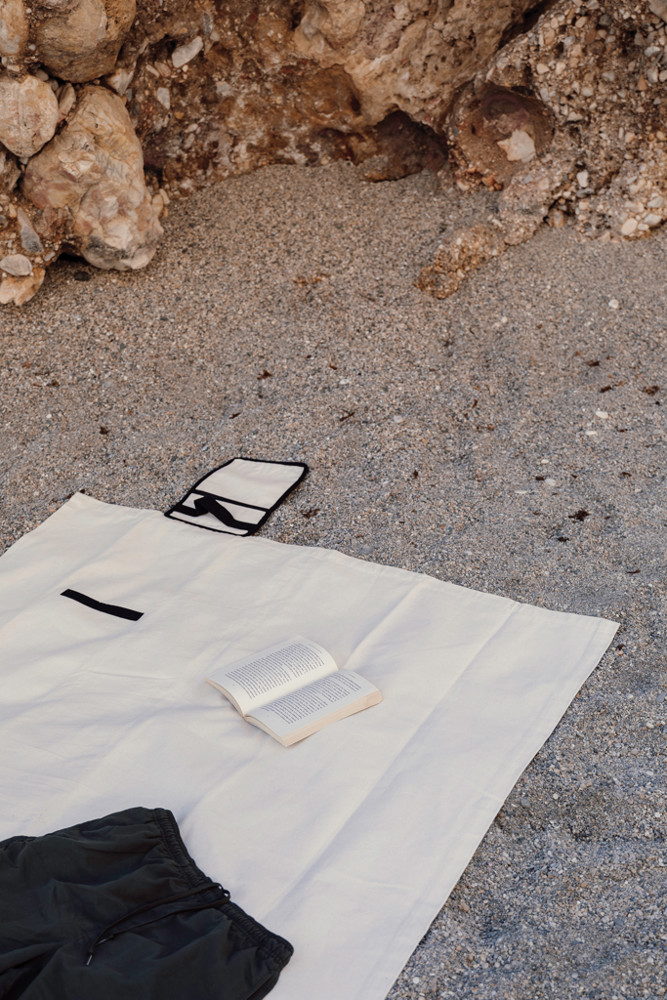 VINGA Volonne AWARE™ recycled canvas picnic blanket