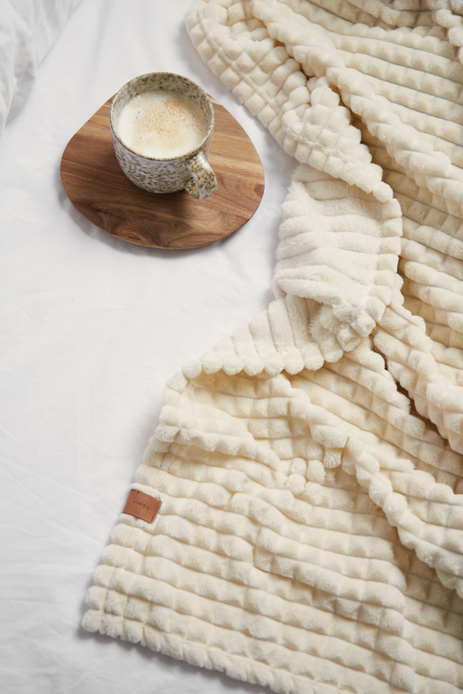 VINGA Branson GRS recycled pet blanket