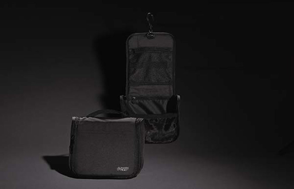 Swiss Peak Lohan AWARE™ Toiletry bag