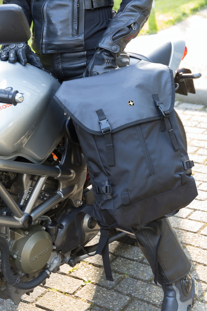 17” outdoor laptop backpack