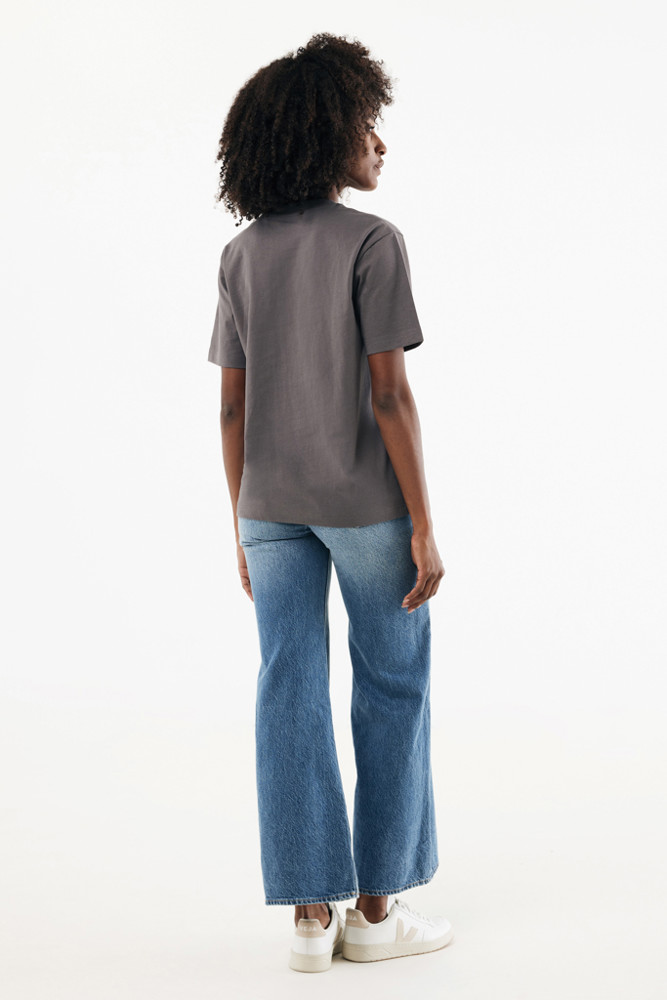 IQONIQ Nikko heavyweight recycled cotton t-shirt