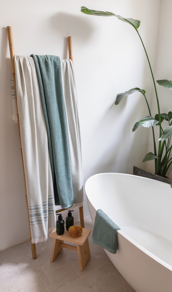 Ukiyo Hisako AWARE™ 4 Seasons towel/blanket 100x180