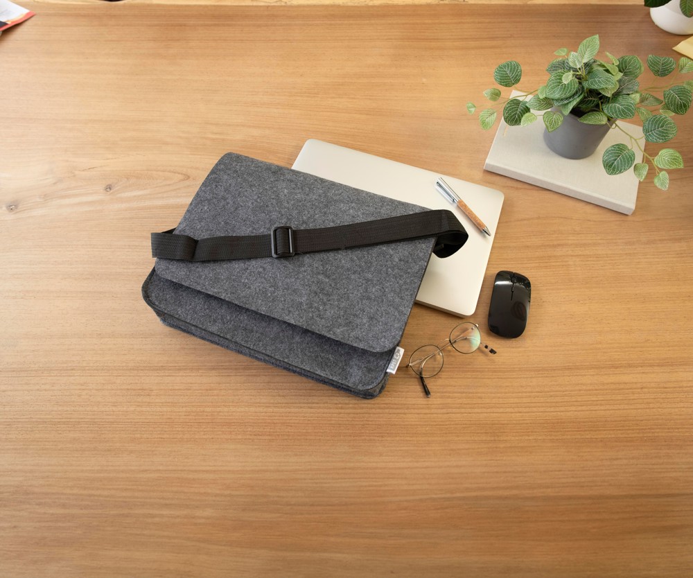 Laptop bag Layla | Felt | 15 inch | Velcro closure