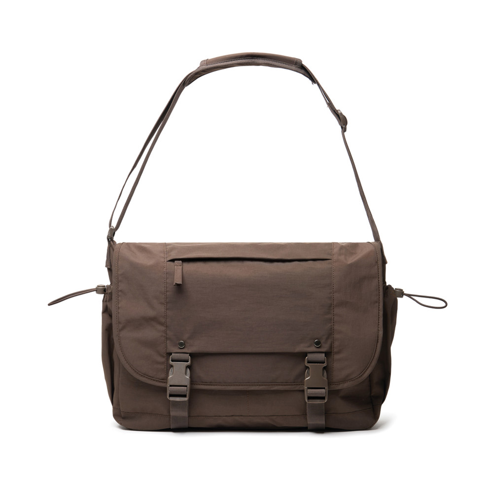 KENTO URBAN RCS recycled nylon 15.6 inch Messenger - brown (± PMS 4273C)