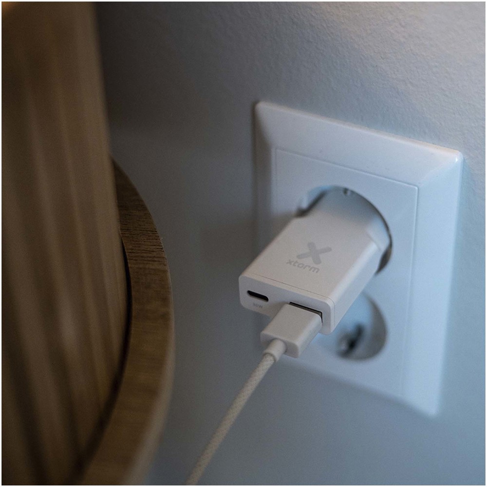 Xtorm XG2SL033 Go2 SlimLine 33W charger 
